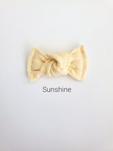 Load image into Gallery viewer, Sunshine | mini bow
