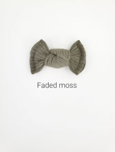 Load image into Gallery viewer, Faded Moss | mini bow
