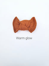 Load image into Gallery viewer, Warm Glow | mini bow
