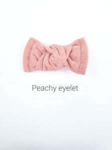 Peachy Eyelet | mini bow