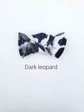 Load image into Gallery viewer, Dark Leopard | mini bow
