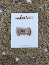 Load image into Gallery viewer, Wicker | mini bow
